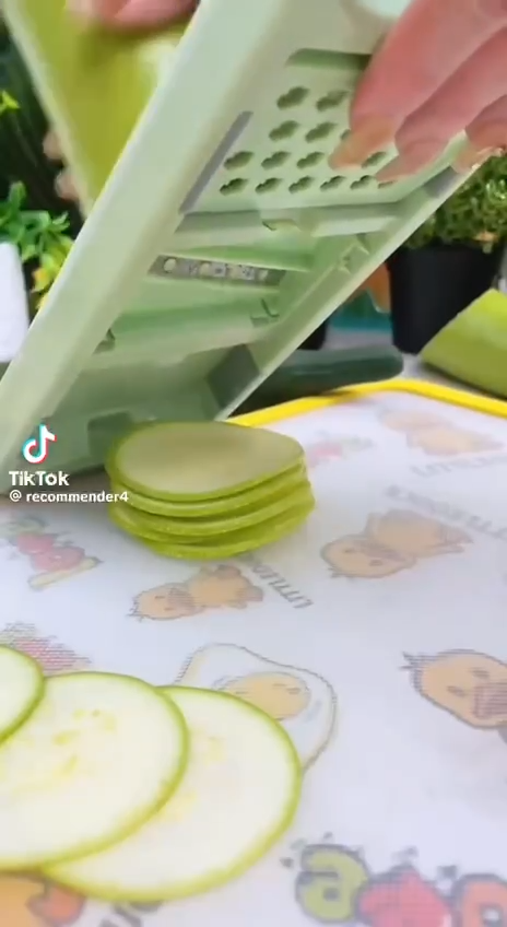 Set de Coupe-Légumes Multifonction avec Panier مجموعة قطاعات خضراوات متعددة الوظائف مكونة من 7 قطع