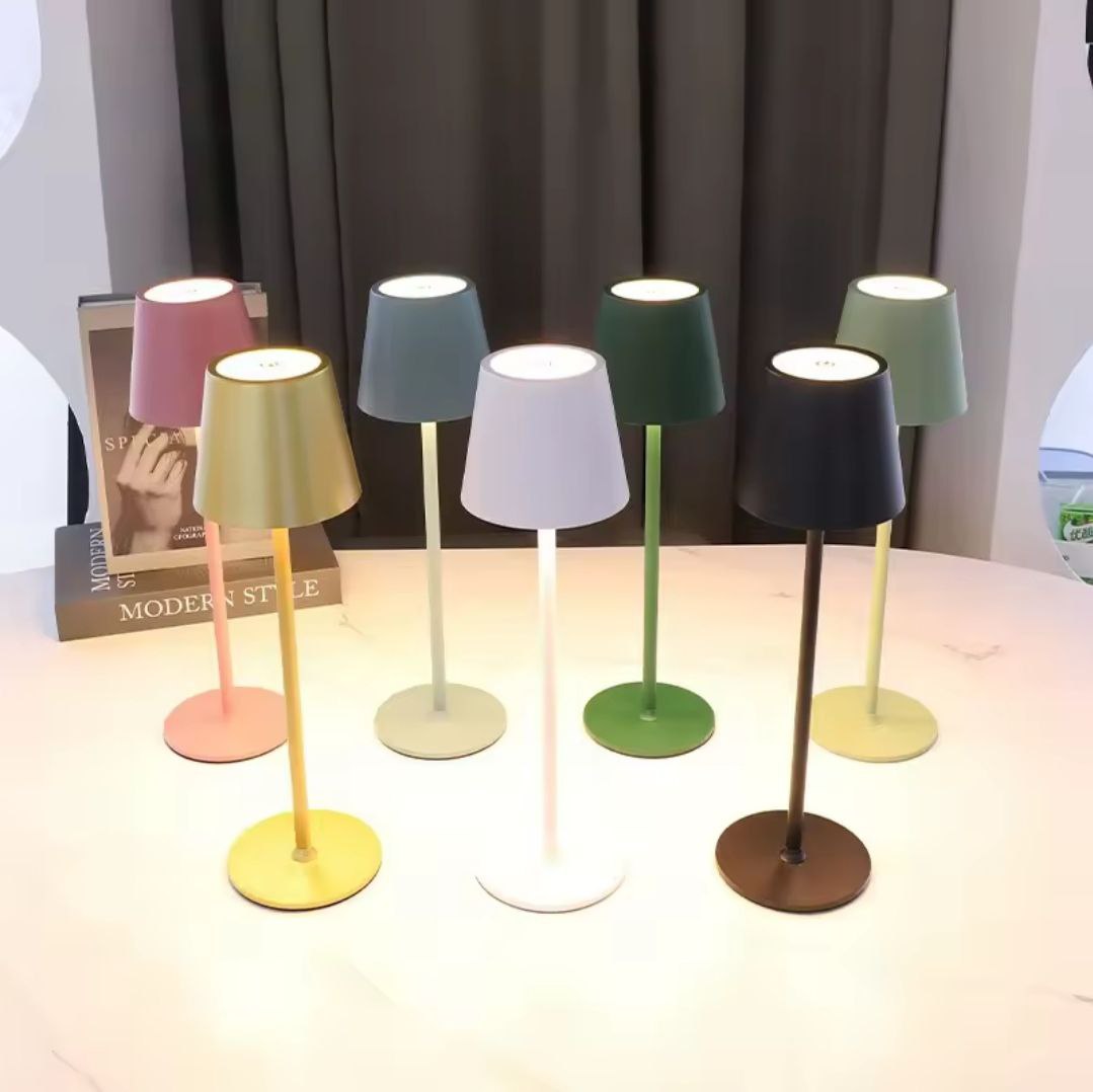 Lampe de Table Sans Fil, Rechargeable par USB, Joli Tactile, Étanche, pour Chambre à Coucher
