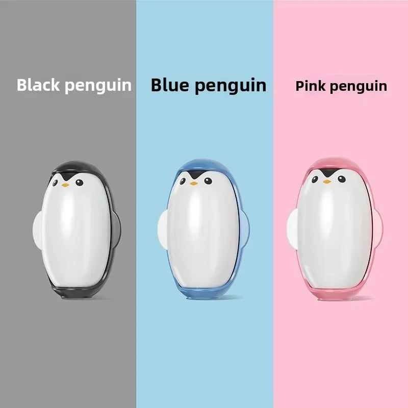 Little penguin hair sticker Rouleau anti-peluches réutilisable en forme de pingouin
