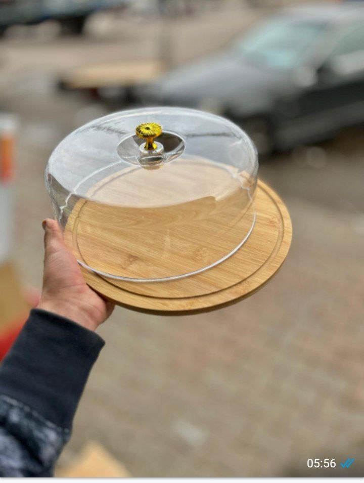 Porte gâteau en bois avec couvercle حامل كيك خشبي مع غطاء