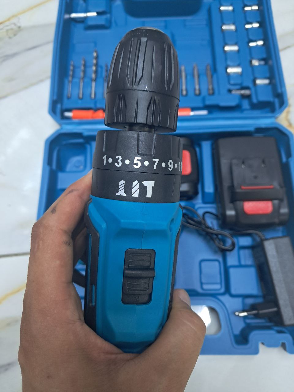 ڤيسوز رائعة متعددة الإستعمالات مع 3 طرق عمل 21VViceuse Perceuse