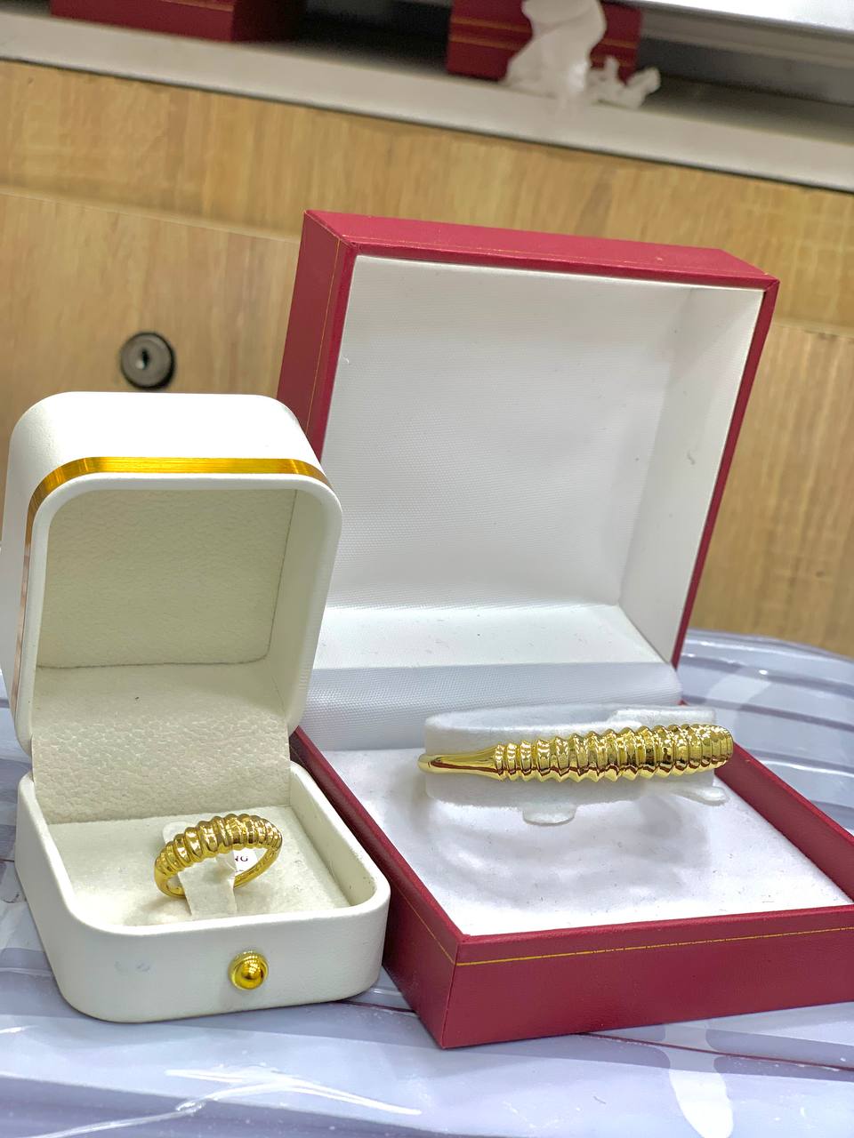 مجوهرات الشينوي