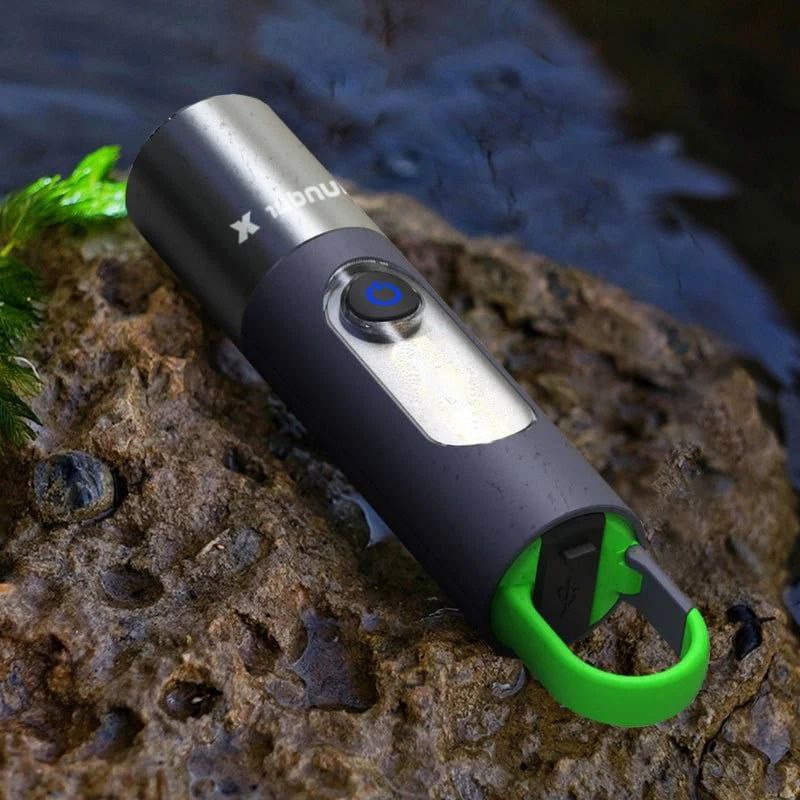 Flashlight Lampe de poche à lumière LED مصباح يدوي LED، قابل لإعادة الشحن عبر USB