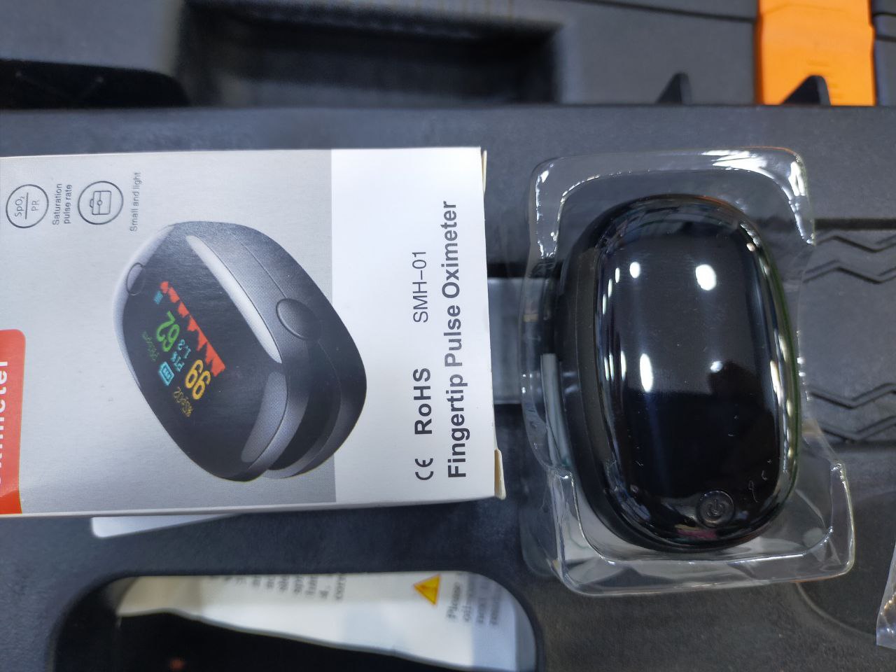 Fingertip Pulse Oximeter SMH-01 RoHS Oxymètre de pouls digital قياس النبض