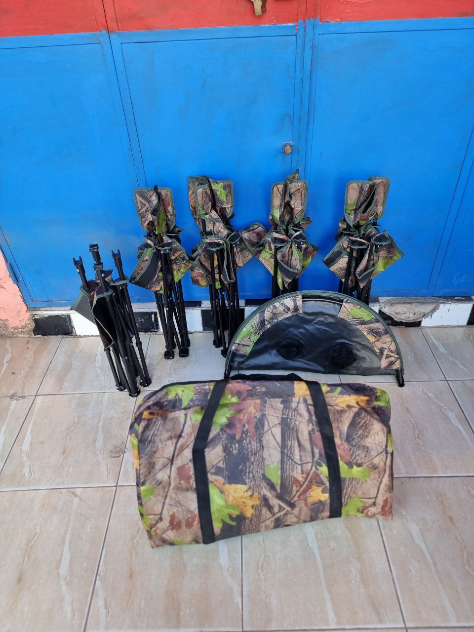 طقم التخييم الكامل بتصميم موحّد الحجم الكبير