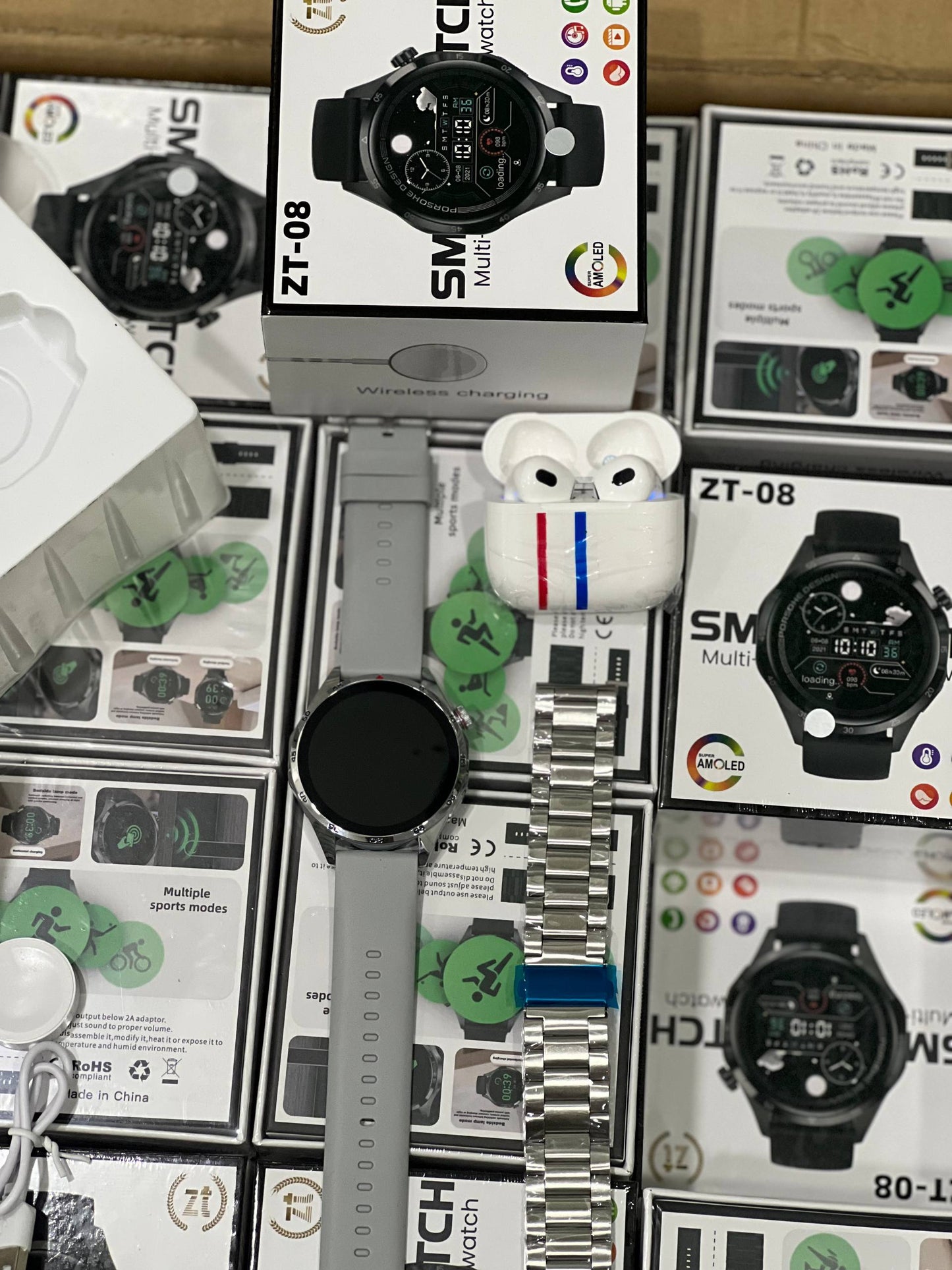 ساعة ZTfit ZT-08 الذكية باللون الفضي مع حزام من السيليكون والمعدن Montre connectée ZTfit ZT-08 argentée avec bracelet en silicone et métal