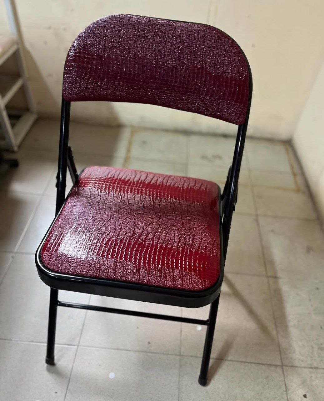 Chaise pliante pour la maison كرسي منزلي قابل للطي