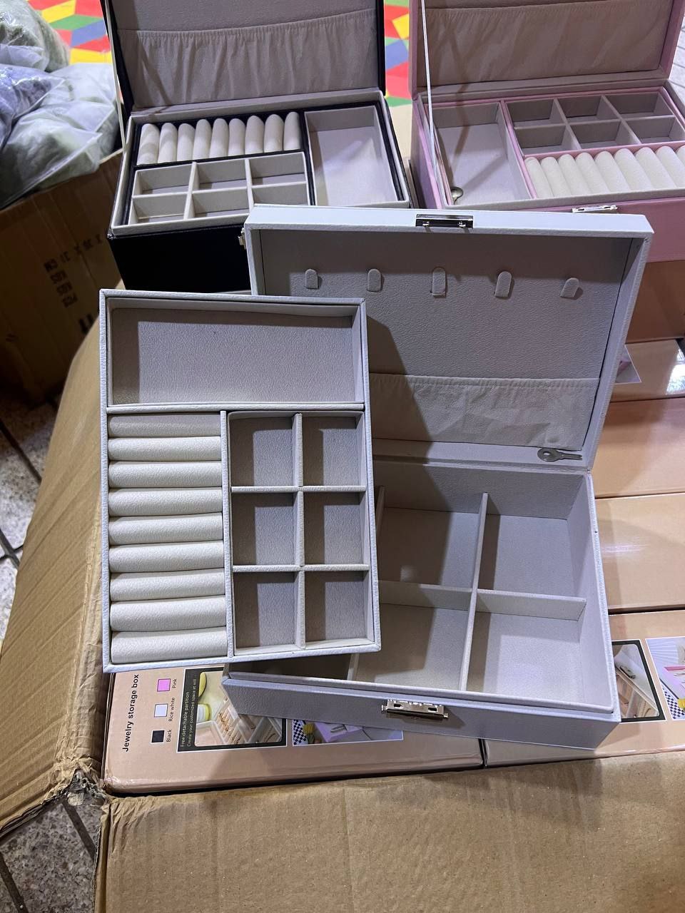 بواطة مجوهرات حجم كبير