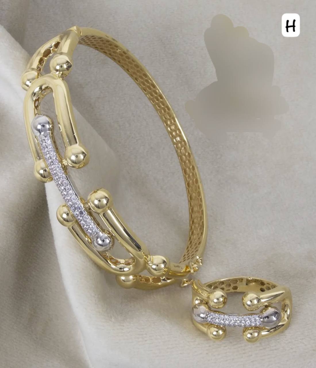 منتج من فئة مجوهرات براسليات