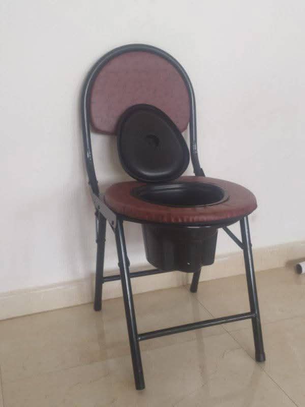 كرسي حمام قابل للطي ومضاد للانزلاق مصنوع من الحديد Chaise de bain pliante antidérapante en fer