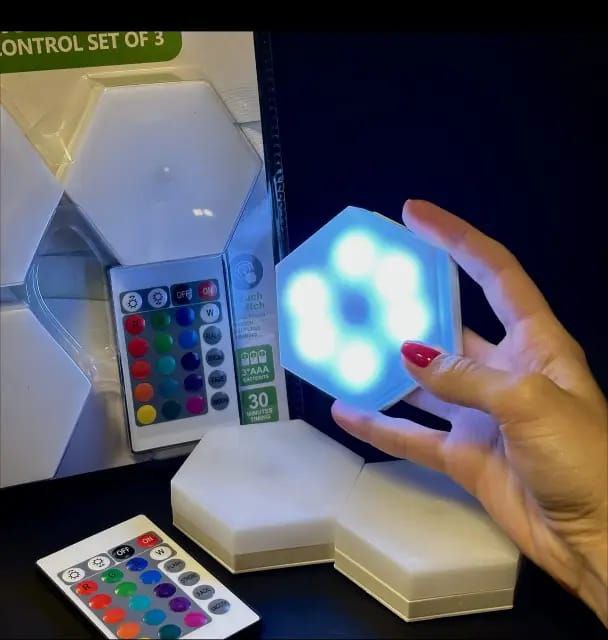 LED light with remote control إضاءة LED مع جهاز التحكم عن بعد