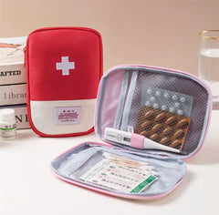 Trousse de premiers soins d'urgence médicale مجموعة الإسعافات الأولية الطبية المنزلية في حالات الطوارئ