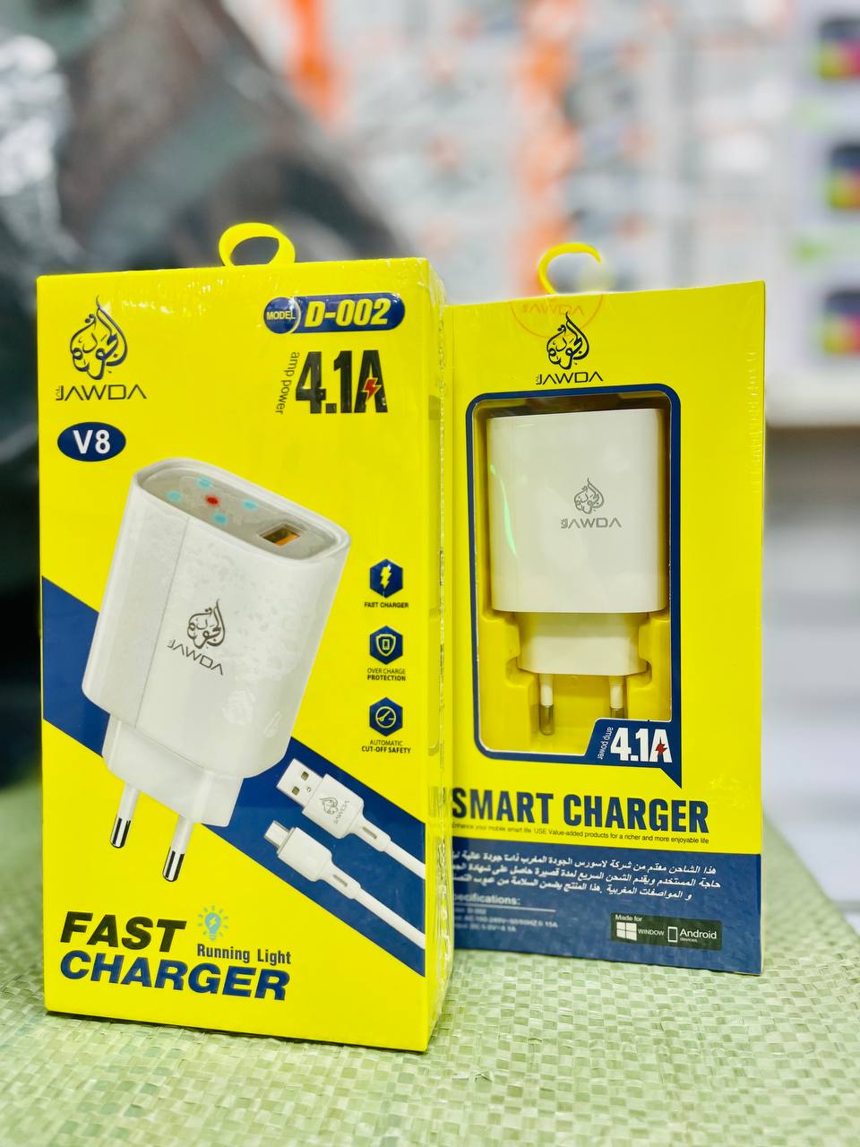 Fast Charger D-002 4.1A V8 Type-C
