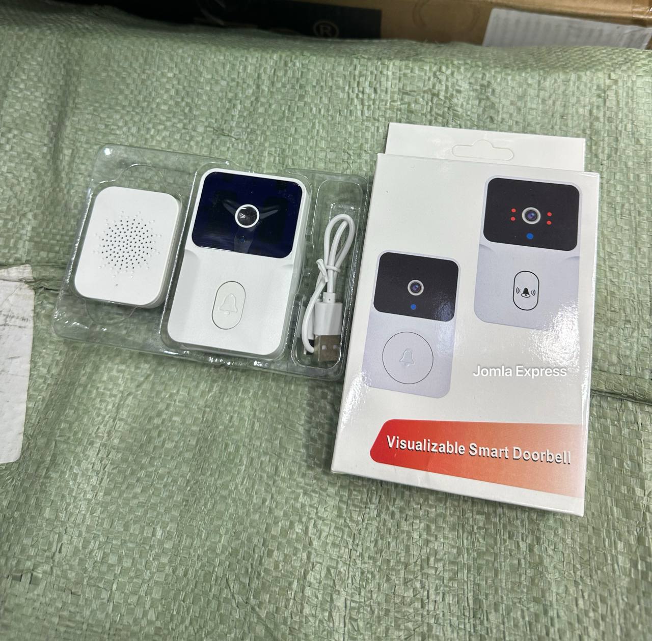 جرس باب ذكي مزود بكاميرا عالية الدقة وإمكانية الاتصال في الوقت الفعلي