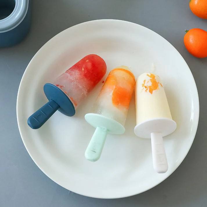 Moule à bâtonnets glacés, également appelé moule à glaces ou moule à esquimaux