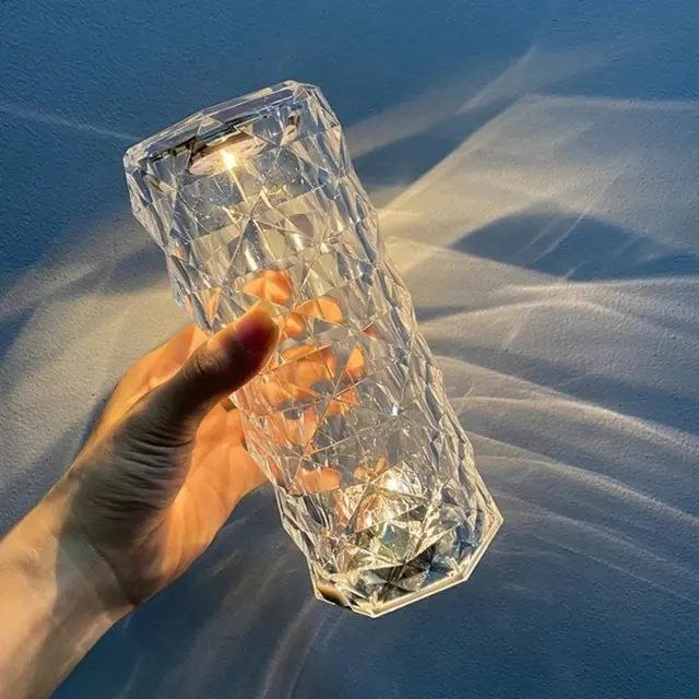 Lampe Tactile en crystal à multiples lumiéres colorées