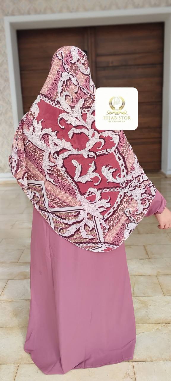 عباءة ثوبة بالبلية قدام بدون سنسلة مع فولار مزركش متر و نصف على متر و نصف ثوب كريب روزا و شال مسلين مارينا