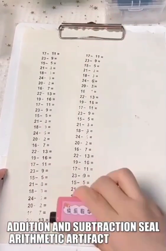 مجموعة من 2 طابعات أرقام متحركة، مثالية للضرب والقسمة Lot de 2 Tampons à Numéro à Roulement