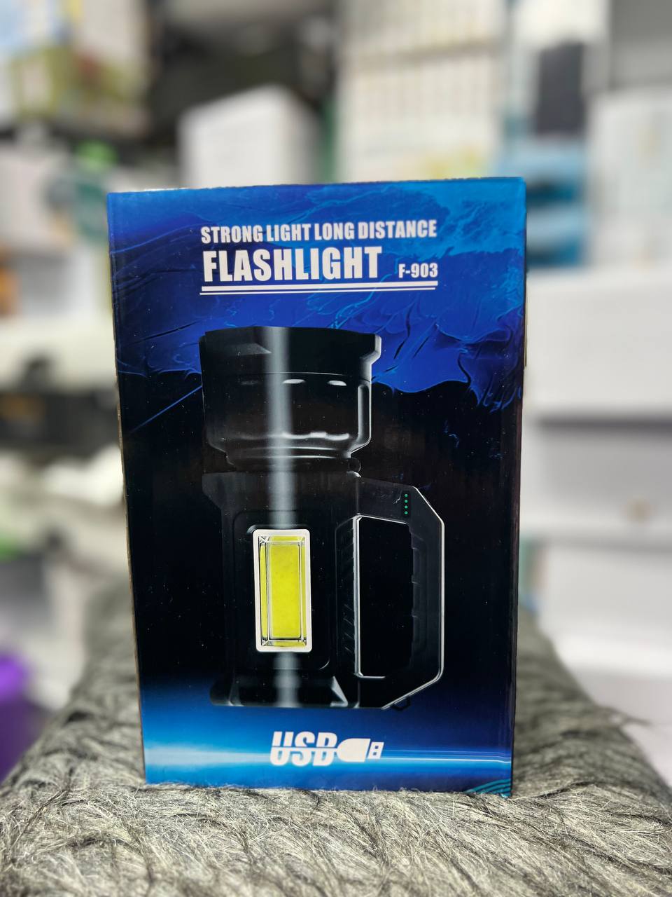 Strong Light long distance F-903