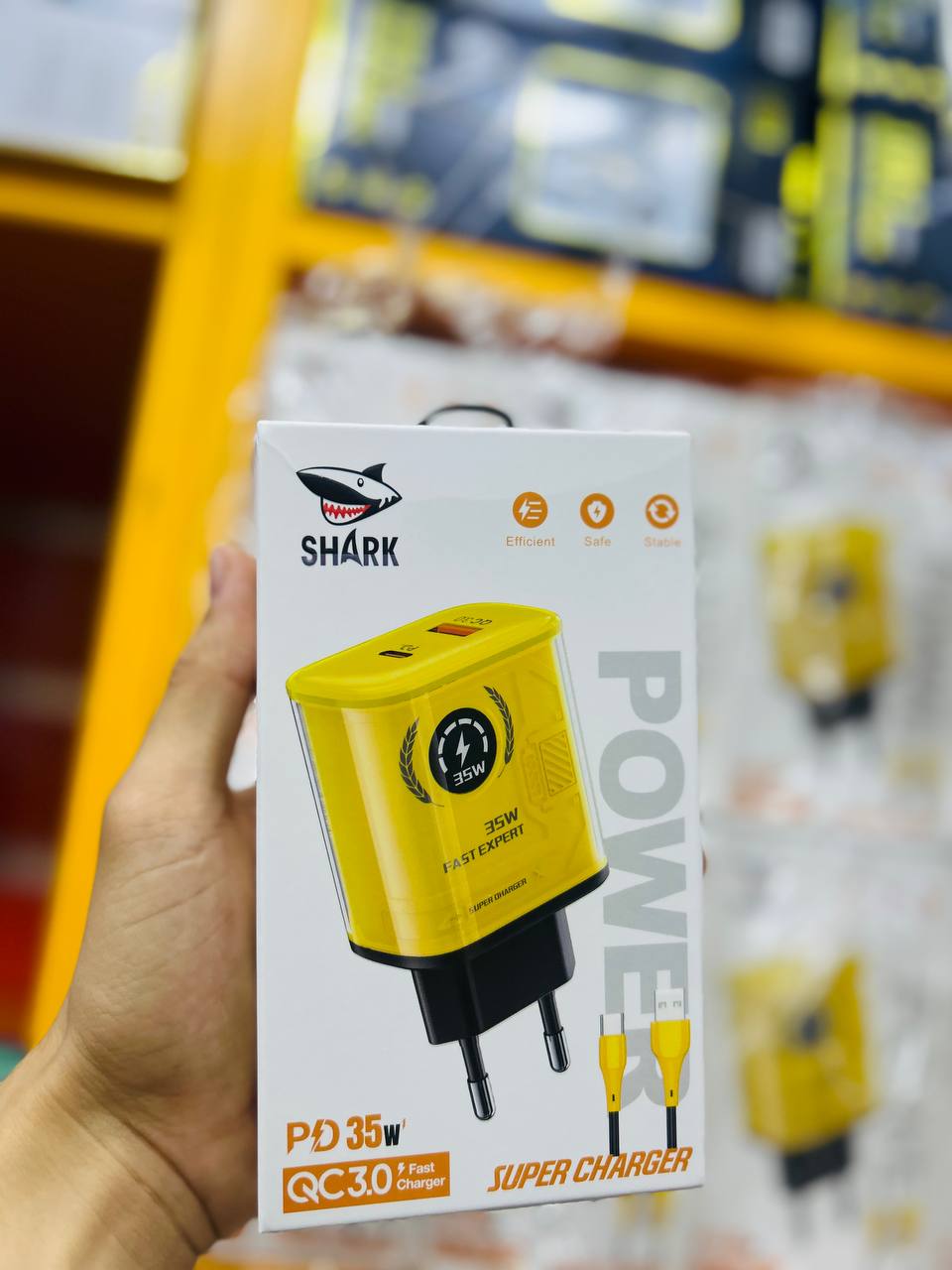 SHARK Super charger PD 35W QC3.0