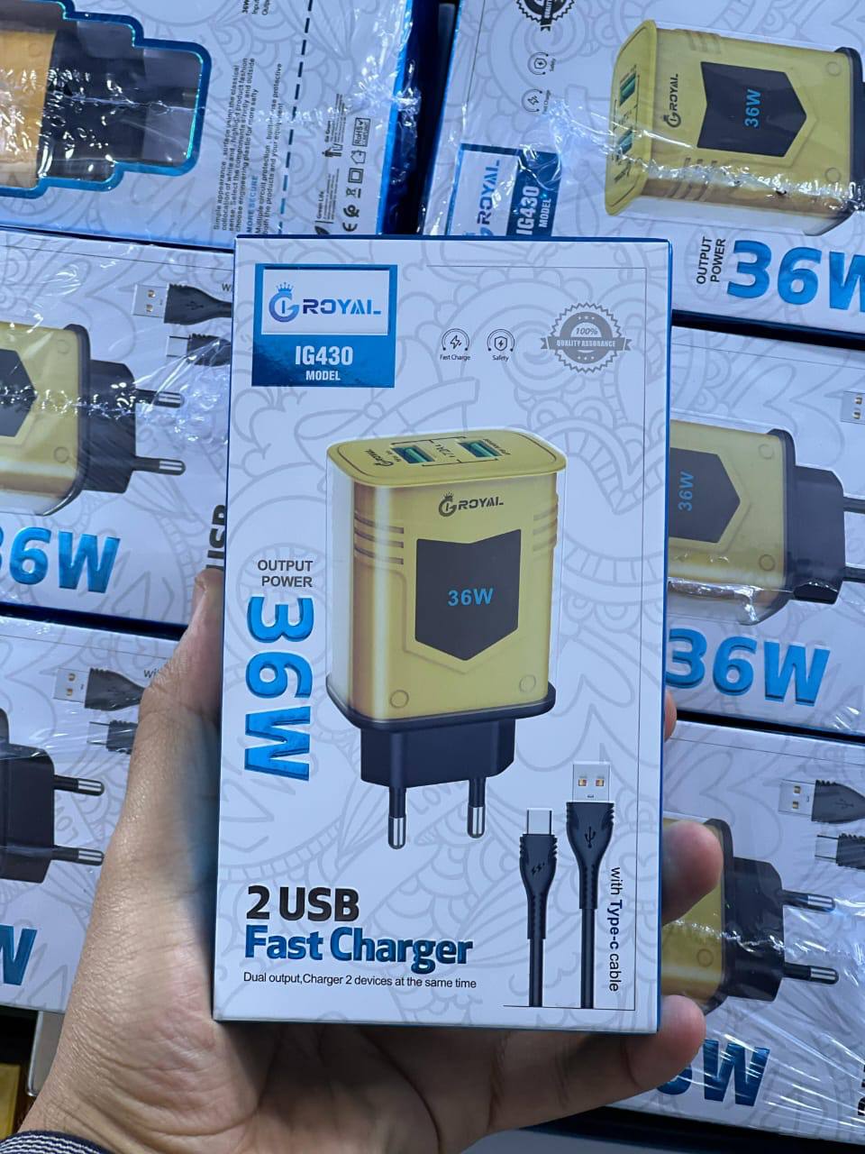 2USB Fast Charger 36W IG430 Type-C Cable