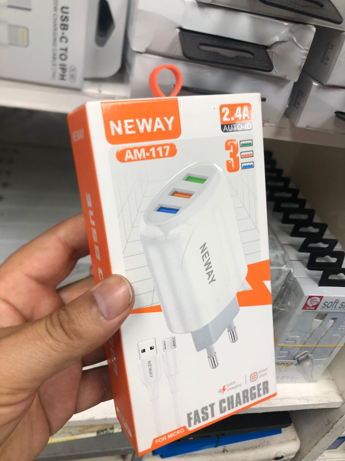 NEWAY AM-117 2.4A Fast Charger 3USB