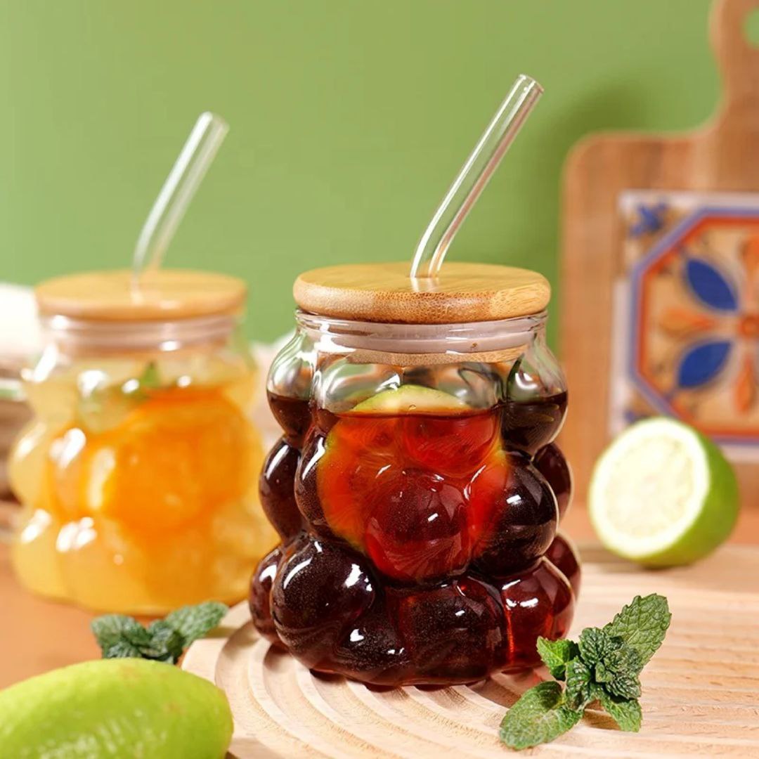 Verre à boisson ondulé avec paille, verre standardisé