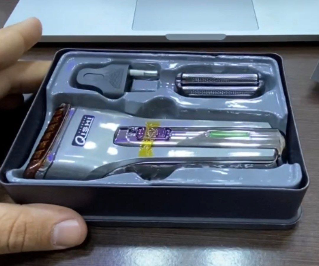 Rechargeable shaver ماكينة حلاقة قابلة لإعادة الشحن RSCW-Q588