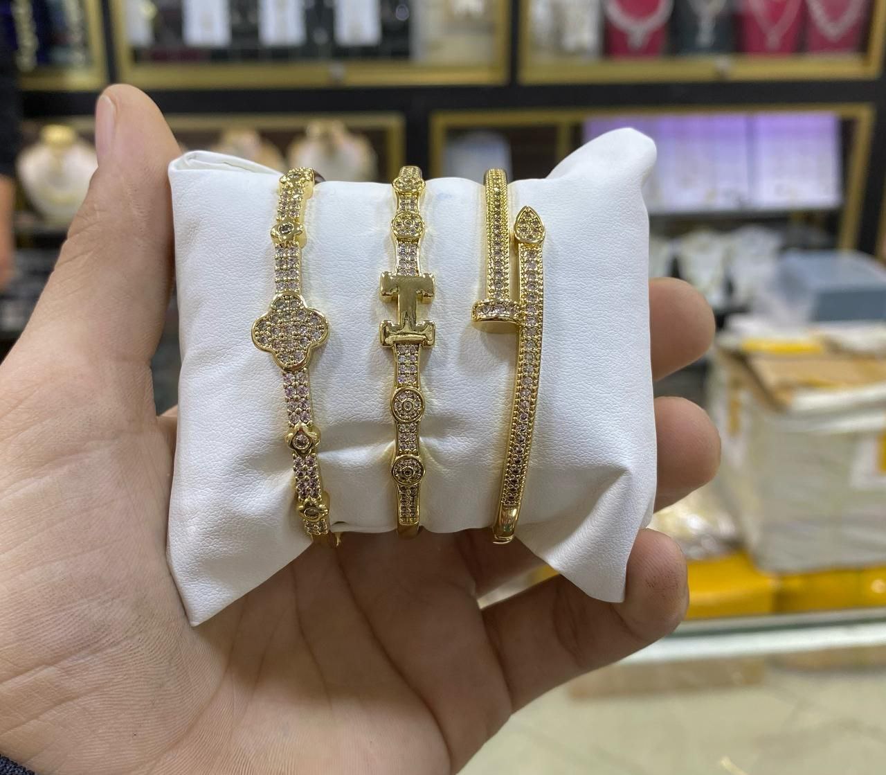 مجوهرات الأناقة