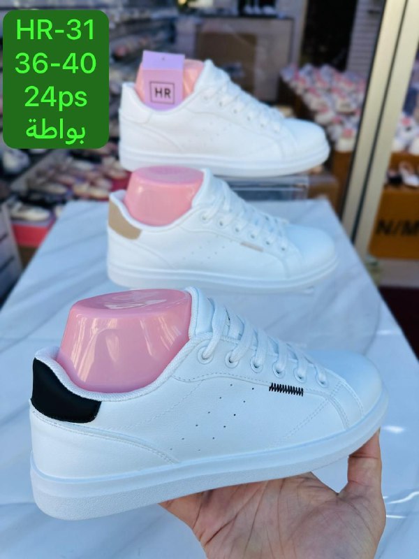 منتج من فئة أحذية رياضية