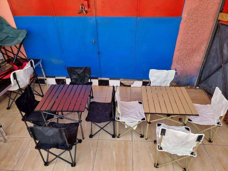 Table et 4Chaises pour camping voyage bord de la m