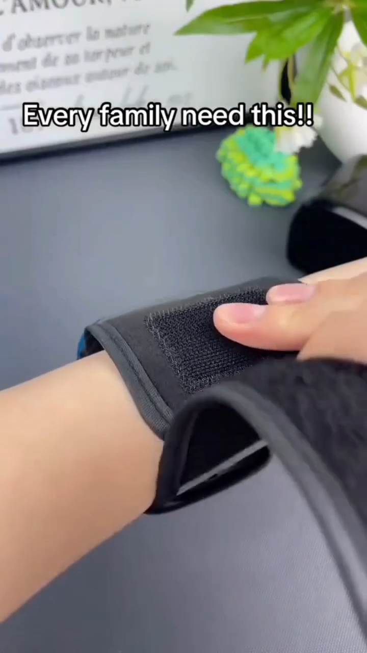 جهاز قياس ضغط الدم المعصمي Tensio-mètre au poignet Tensiomètre numérique appareil tension artrielle avec batterie rechargeable