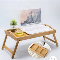 طاولة سرير كبيرة من الخيزران مع أرجل قابلة للطي ومقابض خشبية Grande table de lit en bambou avec pieds pliants et poignées en bois