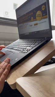 حامل لابتوب للسرير مع سدادة مضادة للانزلاق