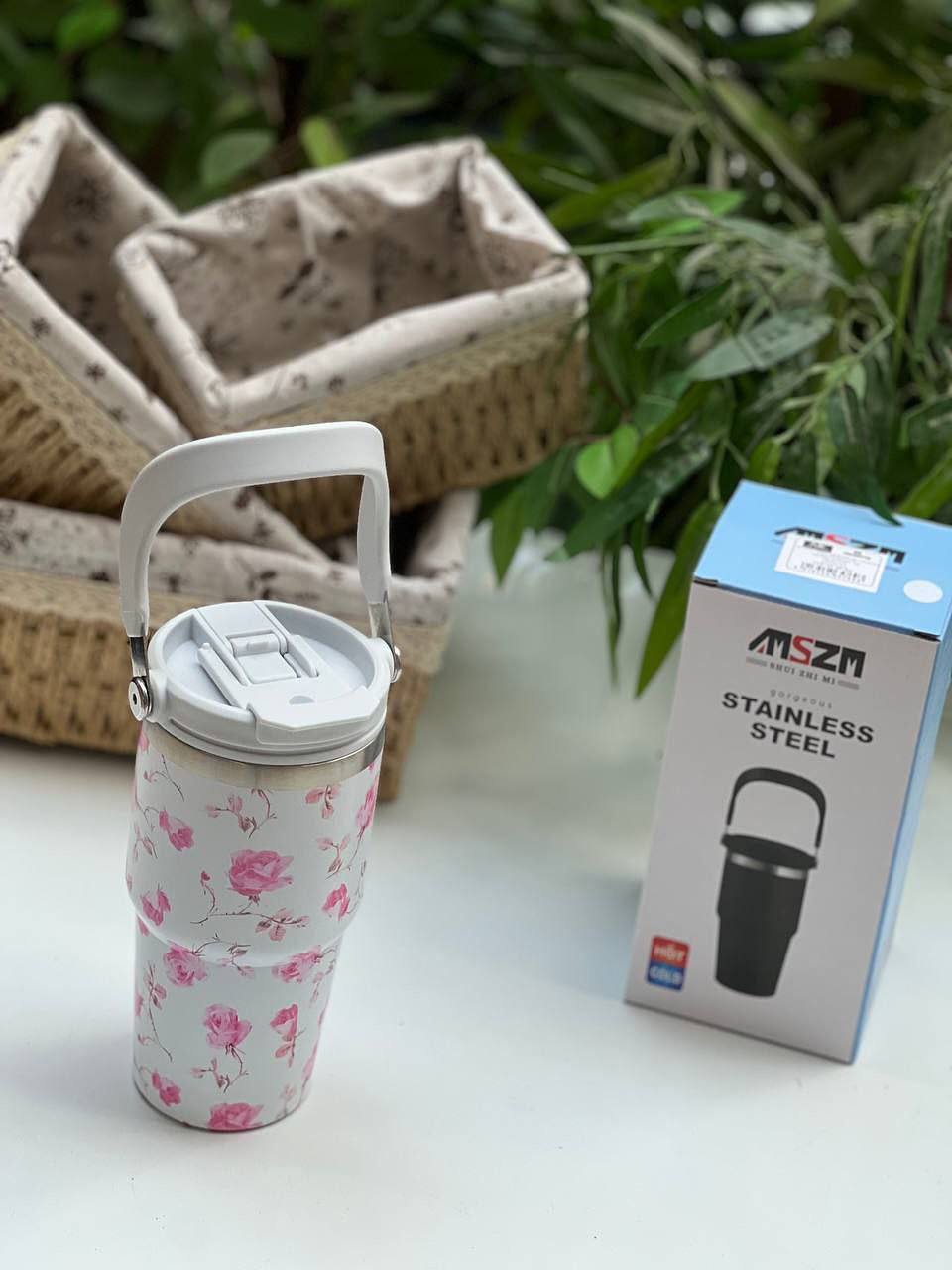 Gobelet en acier inoxydable avec motif floral  كوب من الفولاذ المقاوم للصدأ مع زخارف