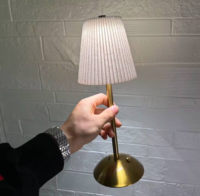 مصباح طاولة زجاجي كريستالي، مصباح بجانب السرير في غرفة النوم Lampe de table en verre cristal, lampe de chevet dans la chambre