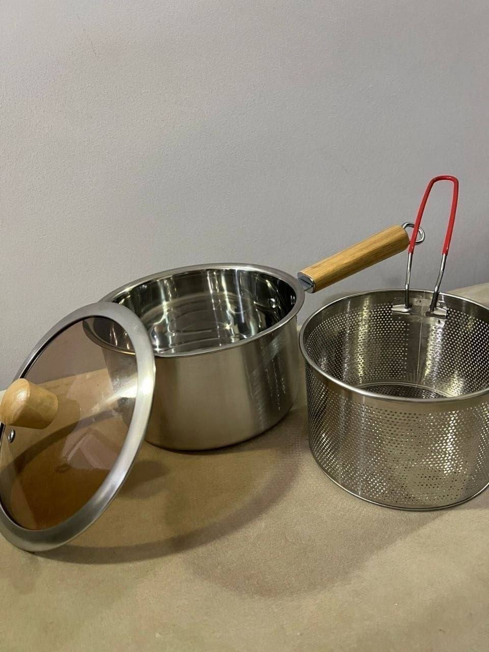 قدر طهي مزود بسلة تصريف مدمجة من الفولاذ المقاوم للصدأ Marmite de cuisson avec panier égouttoir intégré en acier