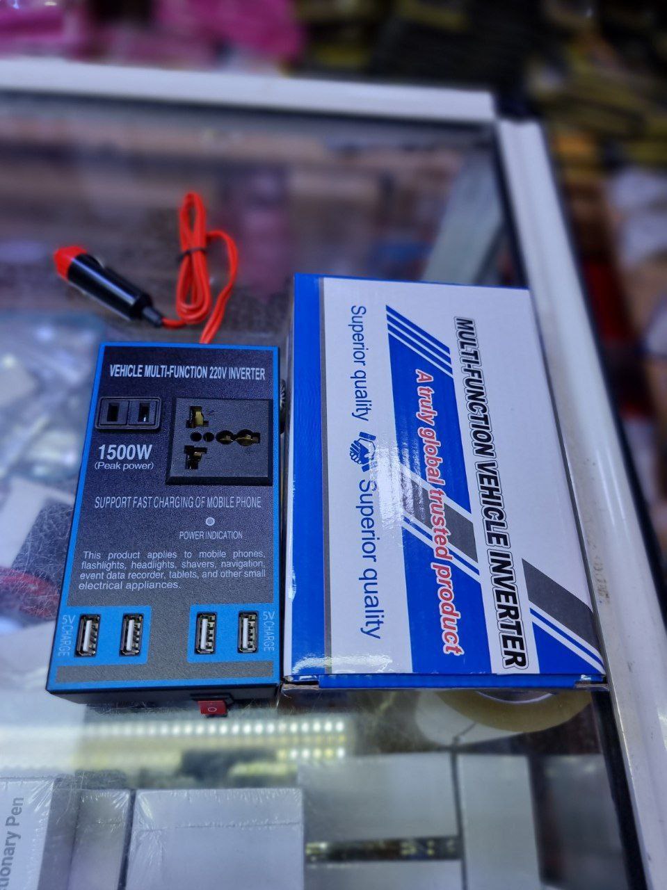محول طاقة للسيارات Inverter de puissance 220V multi-fonction 1500W pour véhicule