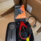 Démarreur de Voiture, Compresseur d'Air Portatif, Power Bank et Lampe LED Jump Starter with Air Pump معزز بطارية 4 في 1 1920 جهاز تشغيل السيارة، ضاغط هواء محمول، بنك طاقة، ومصباح LED
