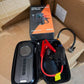 Démarreur de Voiture, Compresseur d'Air Portatif, Power Bank et Lampe LED Jump Starter with Air Pump معزز بطارية 4 في 1 1920 جهاز تشغيل السيارة، ضاغط هواء محمول، بنك طاقة، ومصباح LED