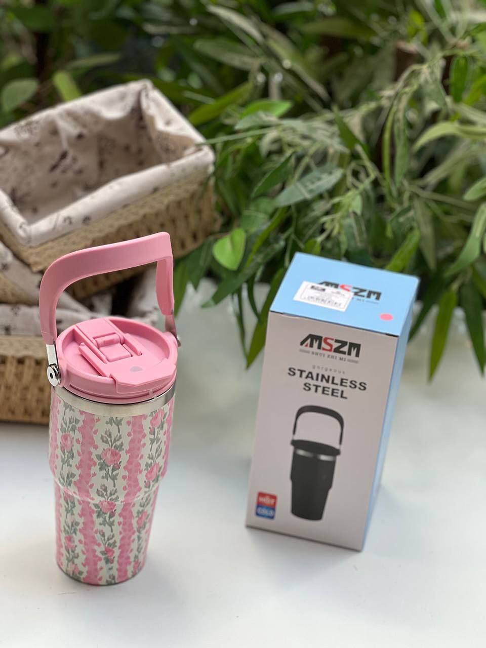 Gobelet en acier inoxydable avec motif floral  كوب من الفولاذ المقاوم للصدأ مع زخارف