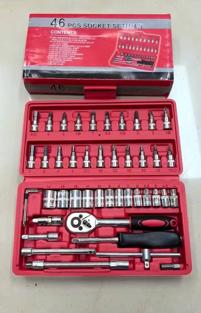 مجموعة أدوات المقبس والسقاطة المكونة من 46 قطعة Pack jeu de 46 pièces pour outils douilles et cliquets