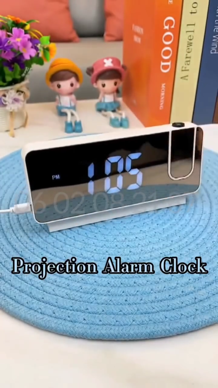 Horloge numérique multifonctionnelle avec affichage LED ساعة رقمية متعددة الوظائف مع شاشة LED وإسقاط الوقت