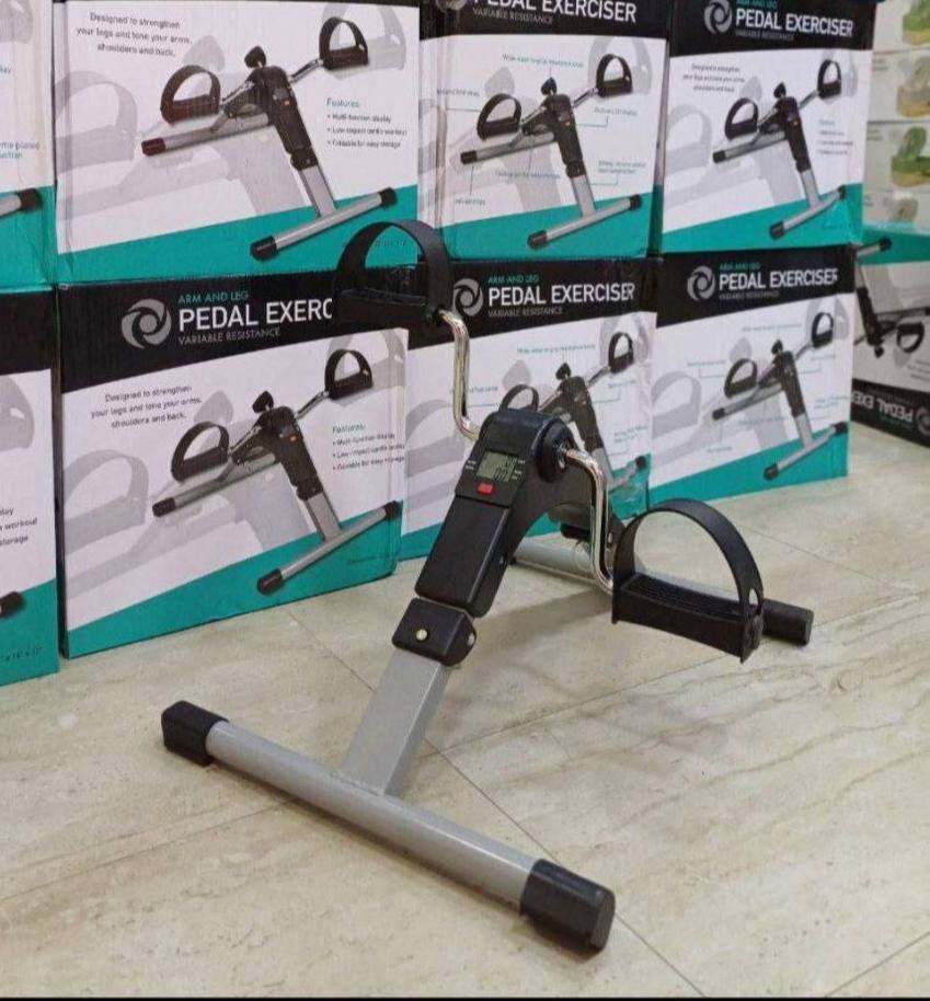 دراجة تمارين قابلة للطي للساقين والذراعينAPPAREIL D'EXERCICE À PÉDALES POUR LES BRAS ET LES JAMBES Arm and Leg Pedal Exerciser جهاز تمارين الدواسة للذراعين والساقين