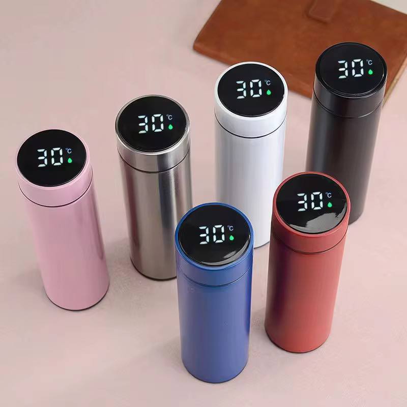 Bouteille isotherme intelligente avec écran tactile à affichage LED زجاجة معزولة ذكية مزودة بشاشة تعمل باللمس LED وقياس درجة الحرارة