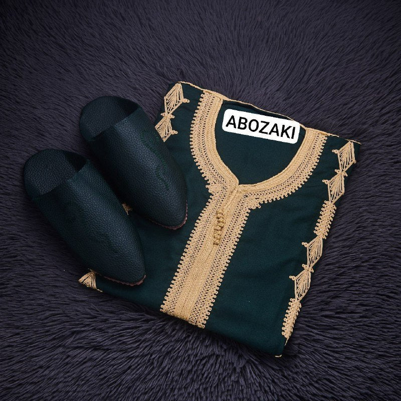 كندورة مطروزة بلغة فاسية