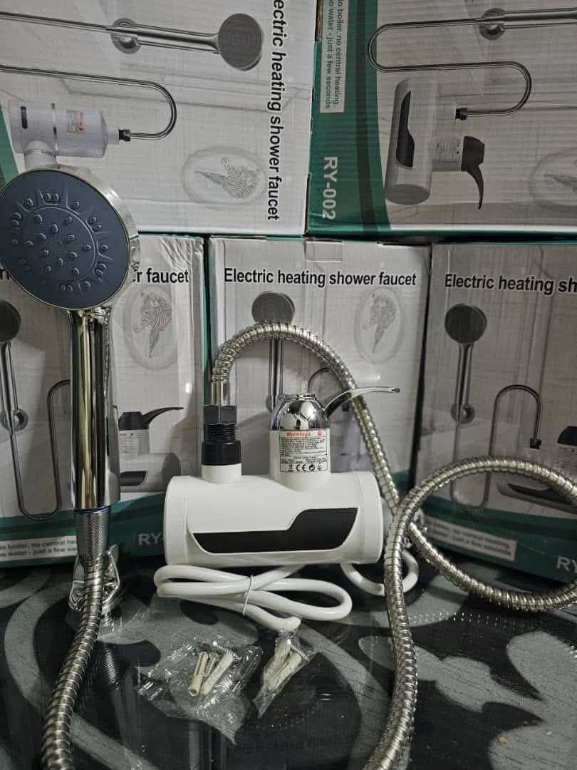 جهاز تسخين الماء الفوري مع دوش