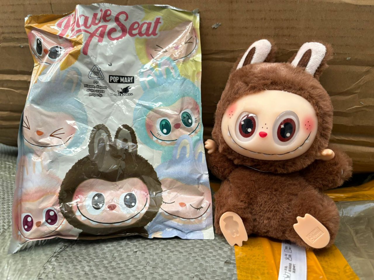 Boite aveugle de figurine anime kawaii Labubu