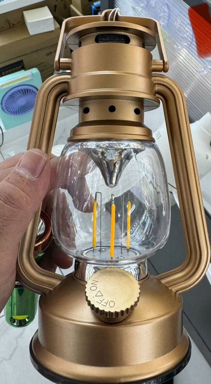 مصباح كيروسين عتيق، فانوس حرق الزيت، فانوس تخييم حديدي Lampe à Kérosène Vintage, Lanterne