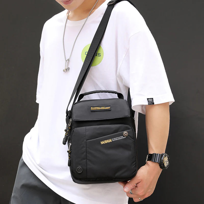 Sac à bandoulière en nylon imperméable حقيبة كتف مصنوعة من النايلون المقاوم للماء.